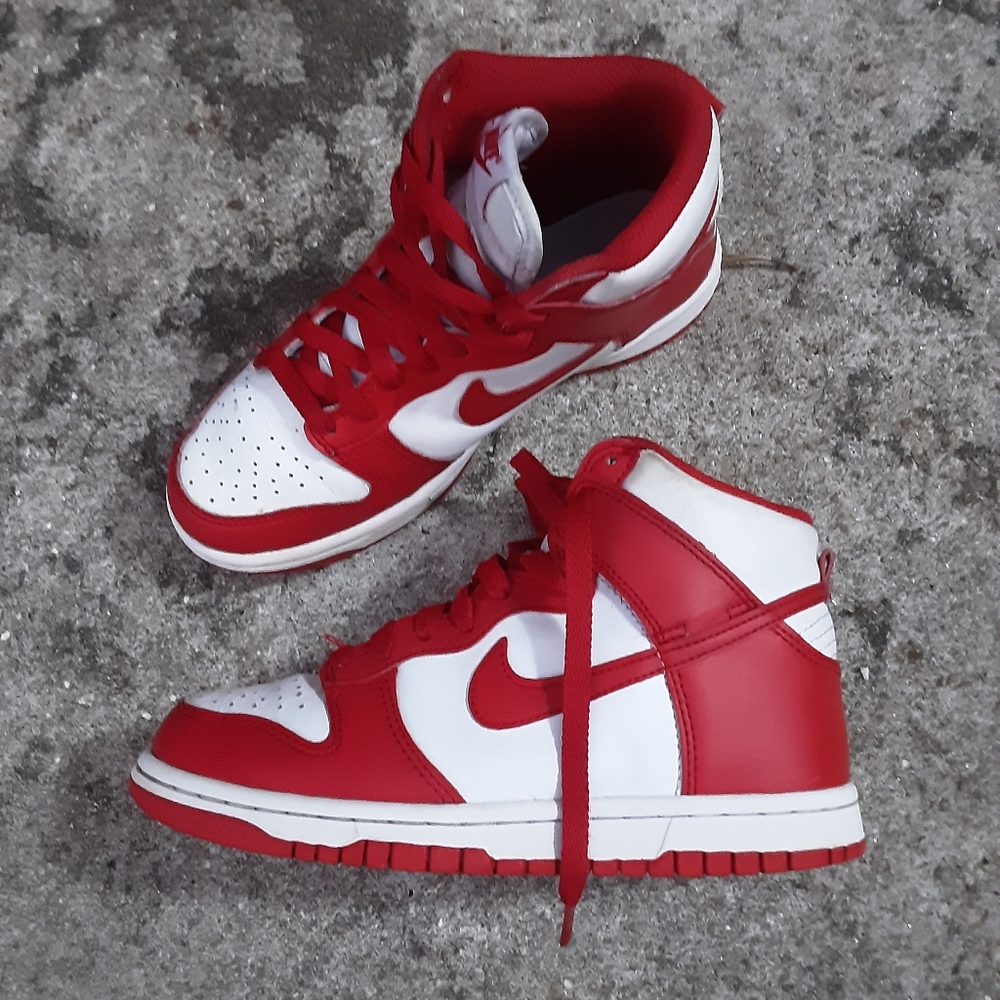 Nike Dunk high Championship Red 4.5 y - Picture 2 of 6